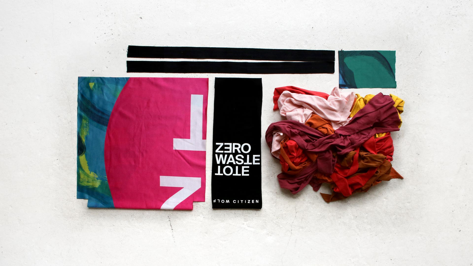 DIY Remote Tote – 'Mostly Red' (Sew at Home Zero Waste Tote)